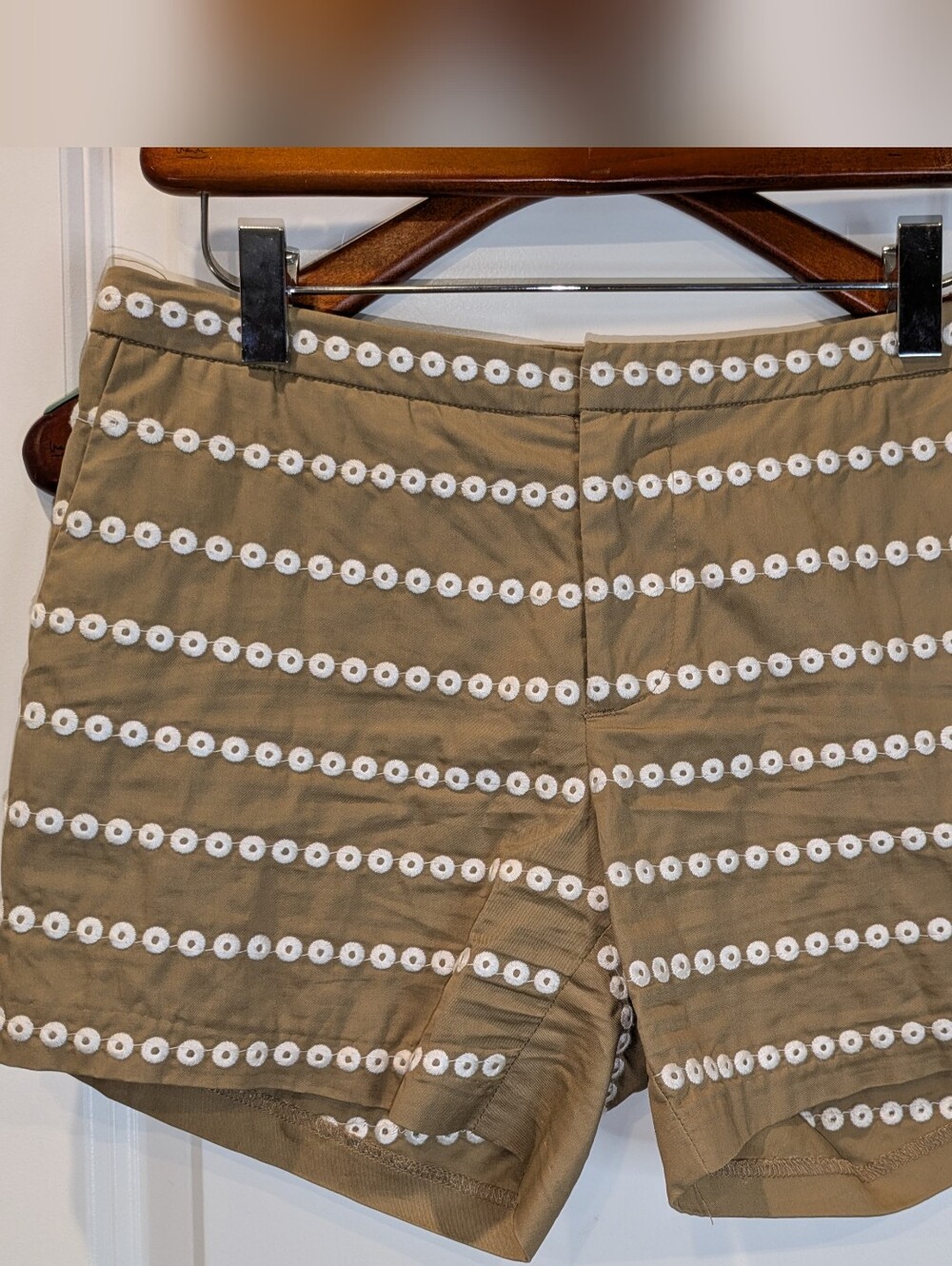 THML Embroidered Eyelet Stripe Shorts Tan Khaki Cotton Boutique Size Small